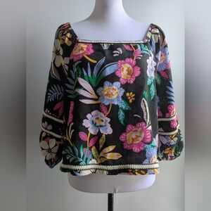 NWOT.... C&C California Floral Linen Crop Top Size M